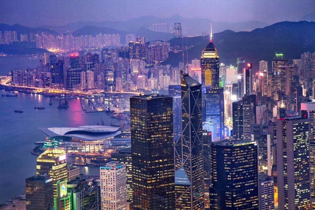 同为一线城市，香港和上海哪里落户更容易？