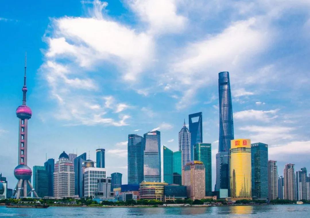同为一线城市，香港和上海哪里落户更容易？